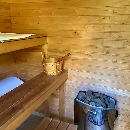 Merineitsi Peamaja Saunaga Kahele Tahkuna Exterior photo
